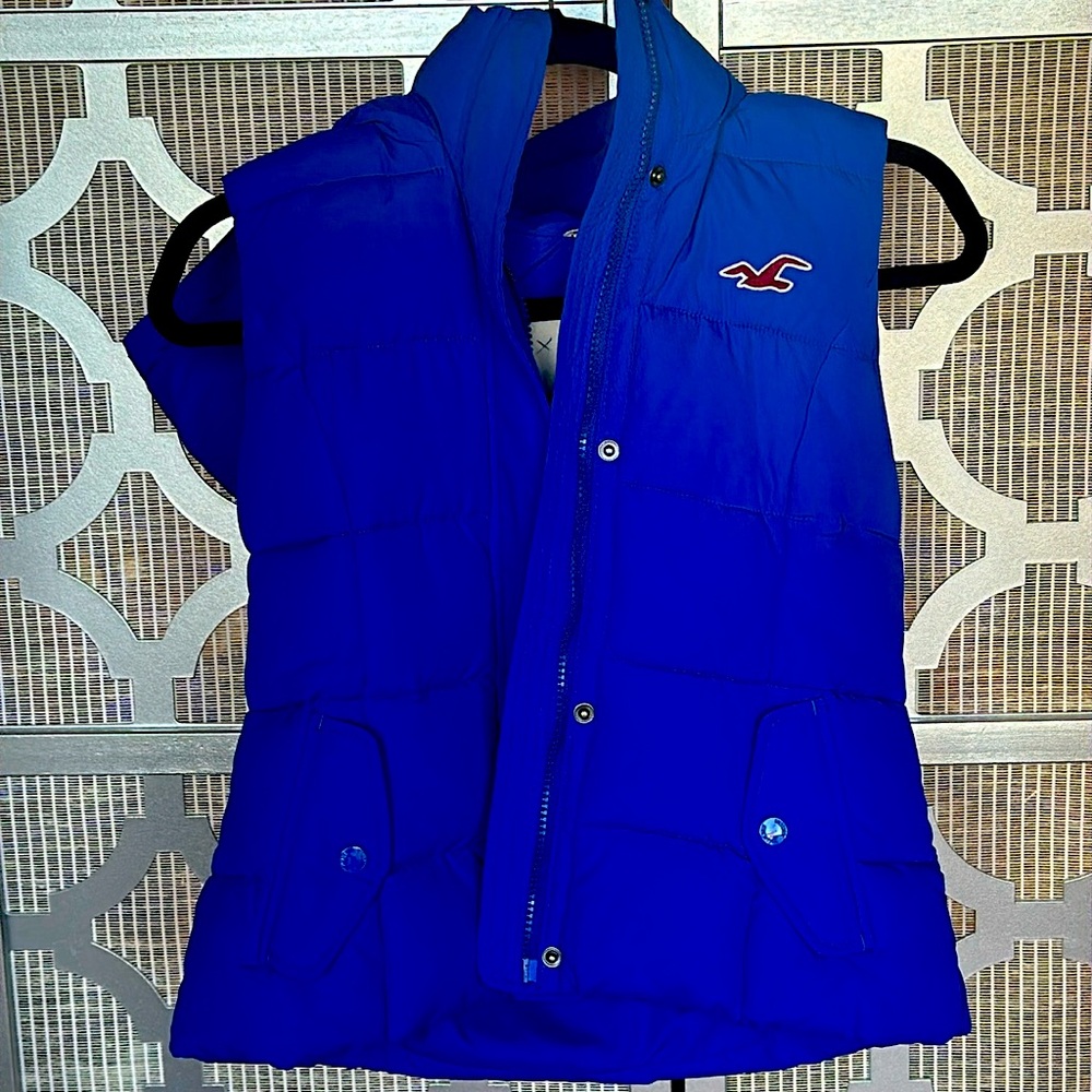 Hollister women’s blue vest size M